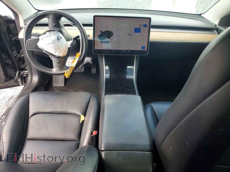 2019 Tesla MODEL 3 (VIN 5YJ3E1EA5KF398834) — фото 8 из 15