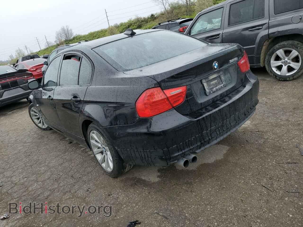 2011 BMW 3 SERIES - VIN: WBAPH7G5XBNM55278 - Фото 2