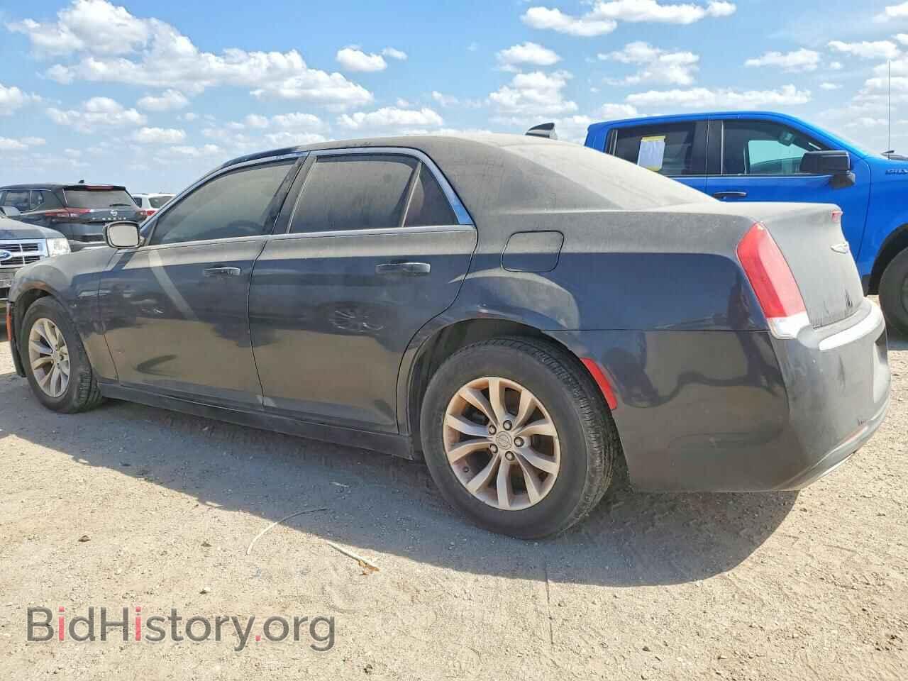 2016 CHRYSLER 300 - VIN: 2C3CCAAG0GH142025 - Фото 2