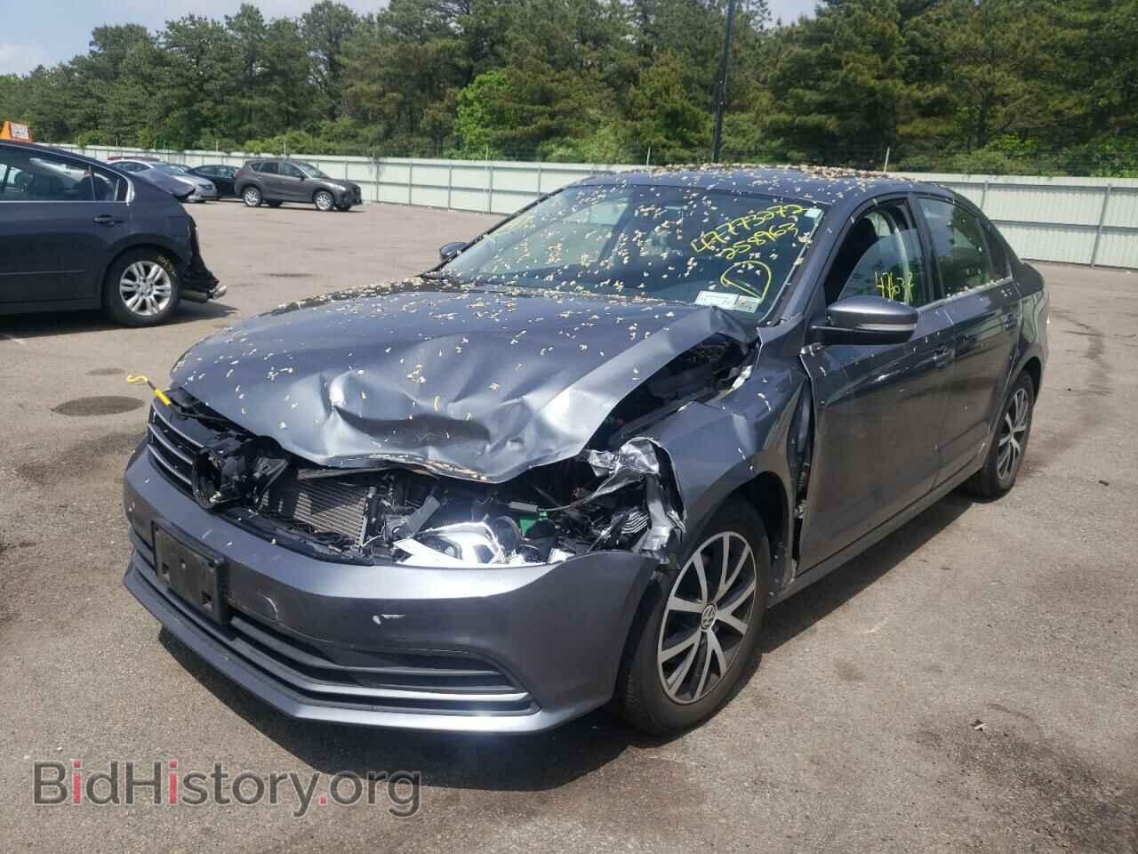 2017 VOLKSWAGEN JETTA - VIN: 3VWDB7AJ8HM258963 - Photo 2