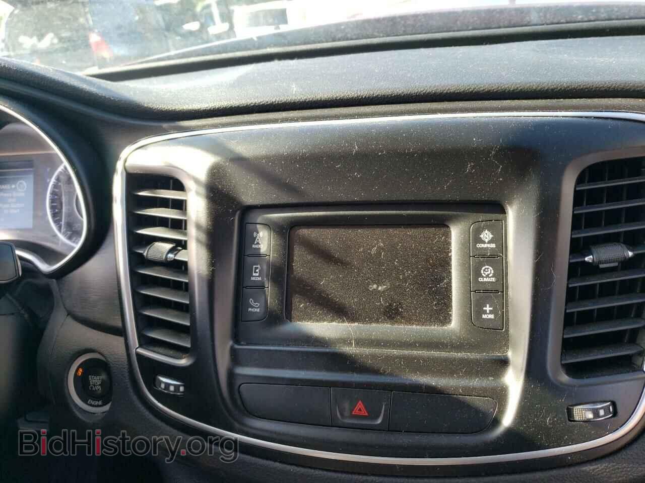 2016 CHRYSLER 200 - VIN: 1C3CCCABXGN168221 - Фото 9