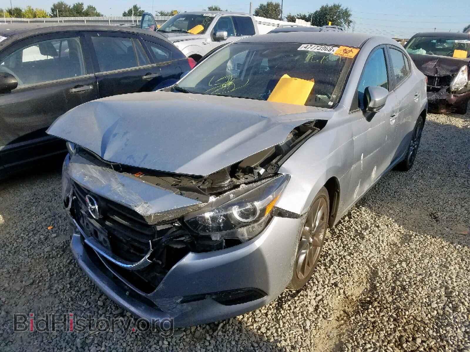 2018 MAZDA 3 - VIN: 3MZBN1V33JM197650 - Фото 2