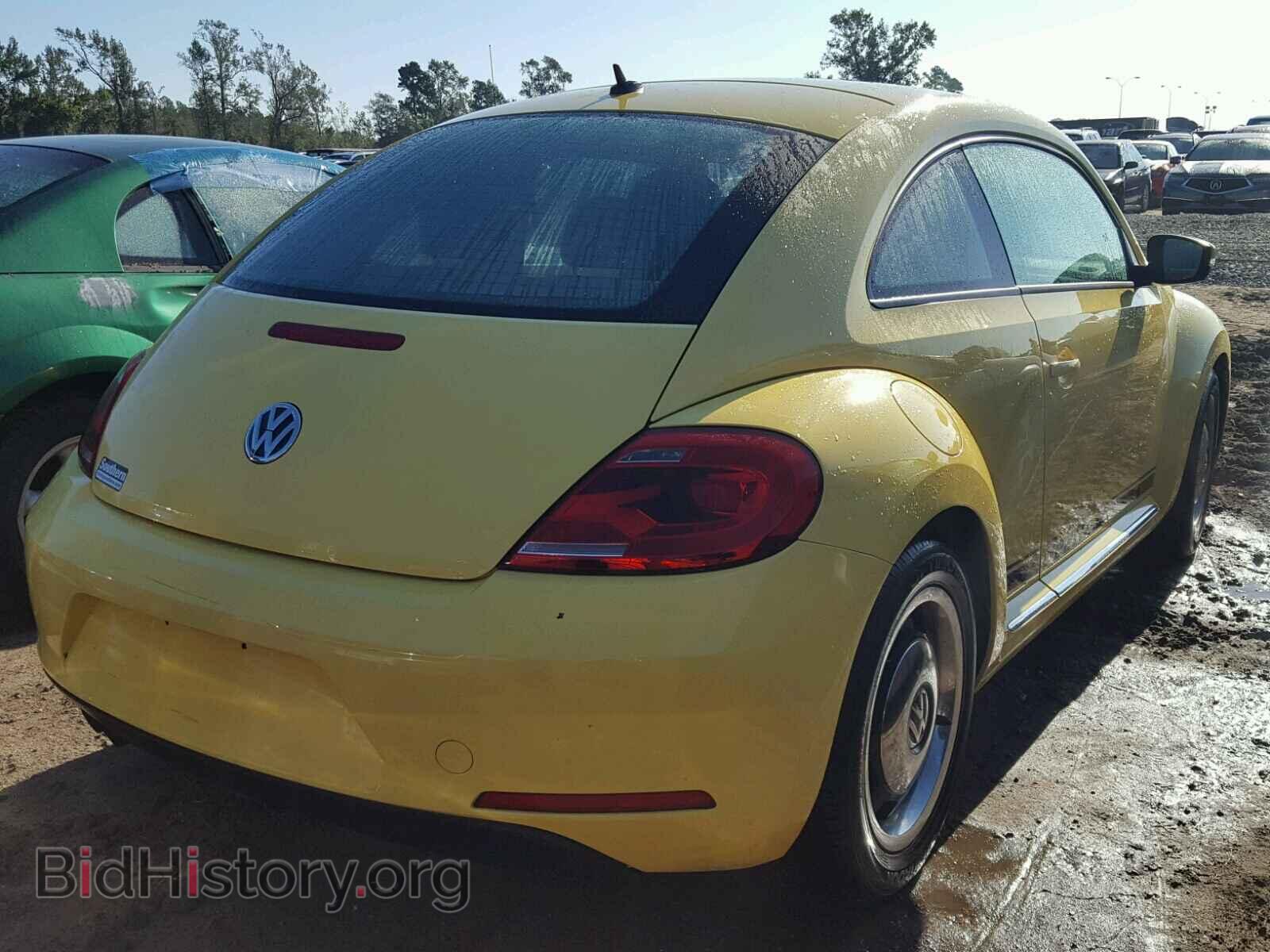 2013 VOLKSWAGEN BEETLE - VIN: 3VWJP7AT6DM632504 - Фото 4