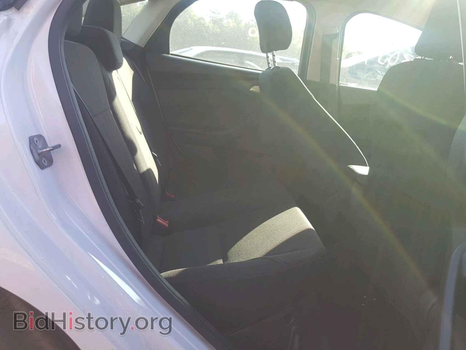 2017 FORD FOCUS - VIN: 1FADP3F25HL300429 - Photo 6