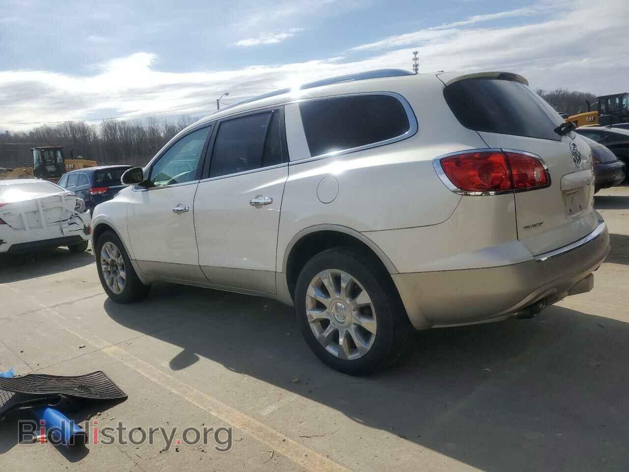 2011 BUICK ENCLAVE - VIN: 5GAKRCEDXBJ197740 - Фото 2