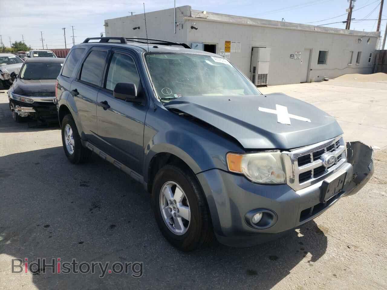 Фотография 1FMCU0DG6BKA38652 - FORD ESCAPE 2011