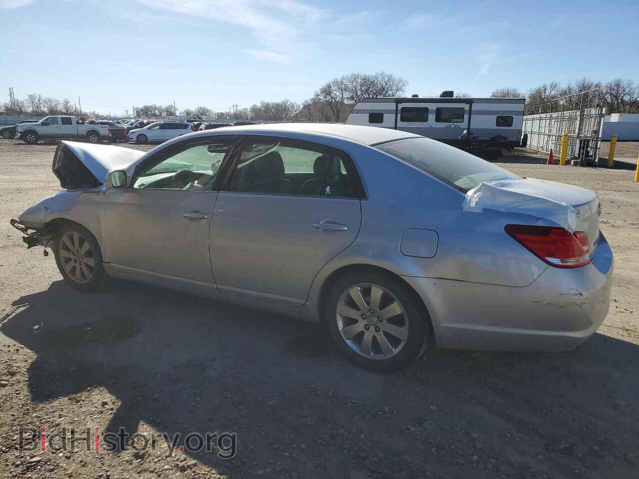 2005 TOYOTA AVALON - VIN: 4T1BK36B95U012138 - Фото 2