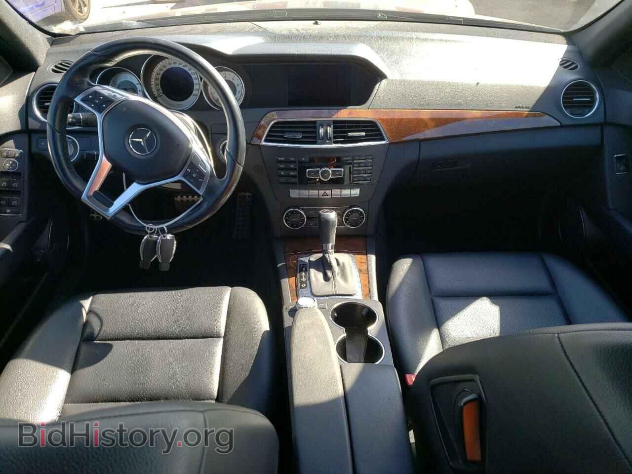 2013 MERCEDES-BENZ C-CLASS - VIN: WDDGF4HB8DA776084 - Фото 8