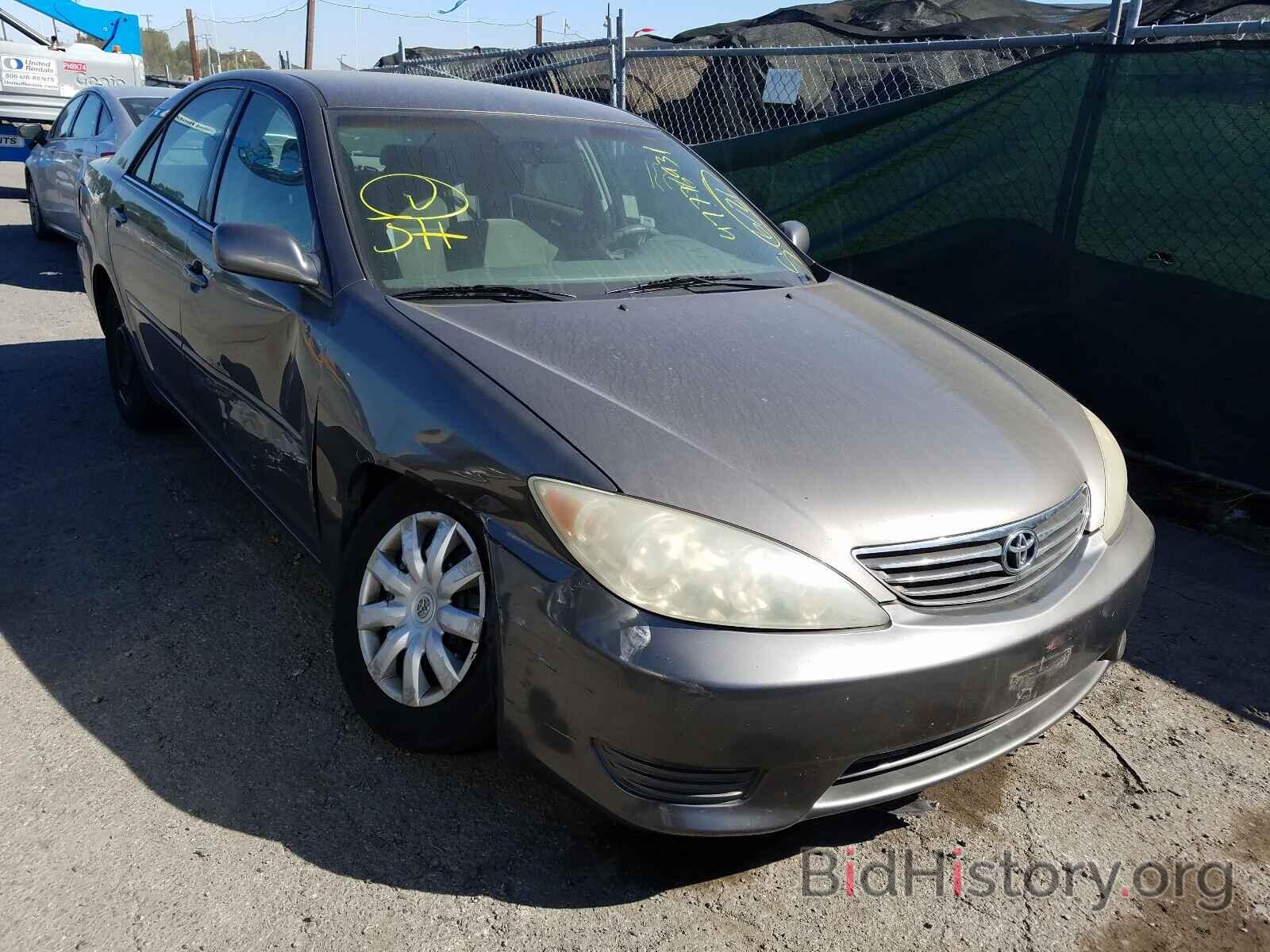 Photo 4T1BE32K66U715436 - TOYOTA CAMRY 2006