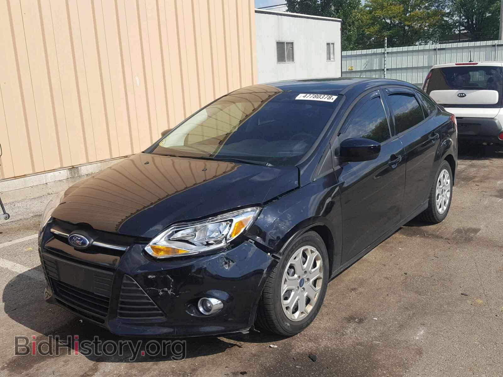 2012 Ford FOCUS (VIN 1FAHP3F2XCL271939) — фото 2 из 10