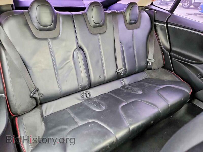 2013 Tesla MODEL S (VIN 5YJSA1DP9DFP07639) — фото 10 из 14