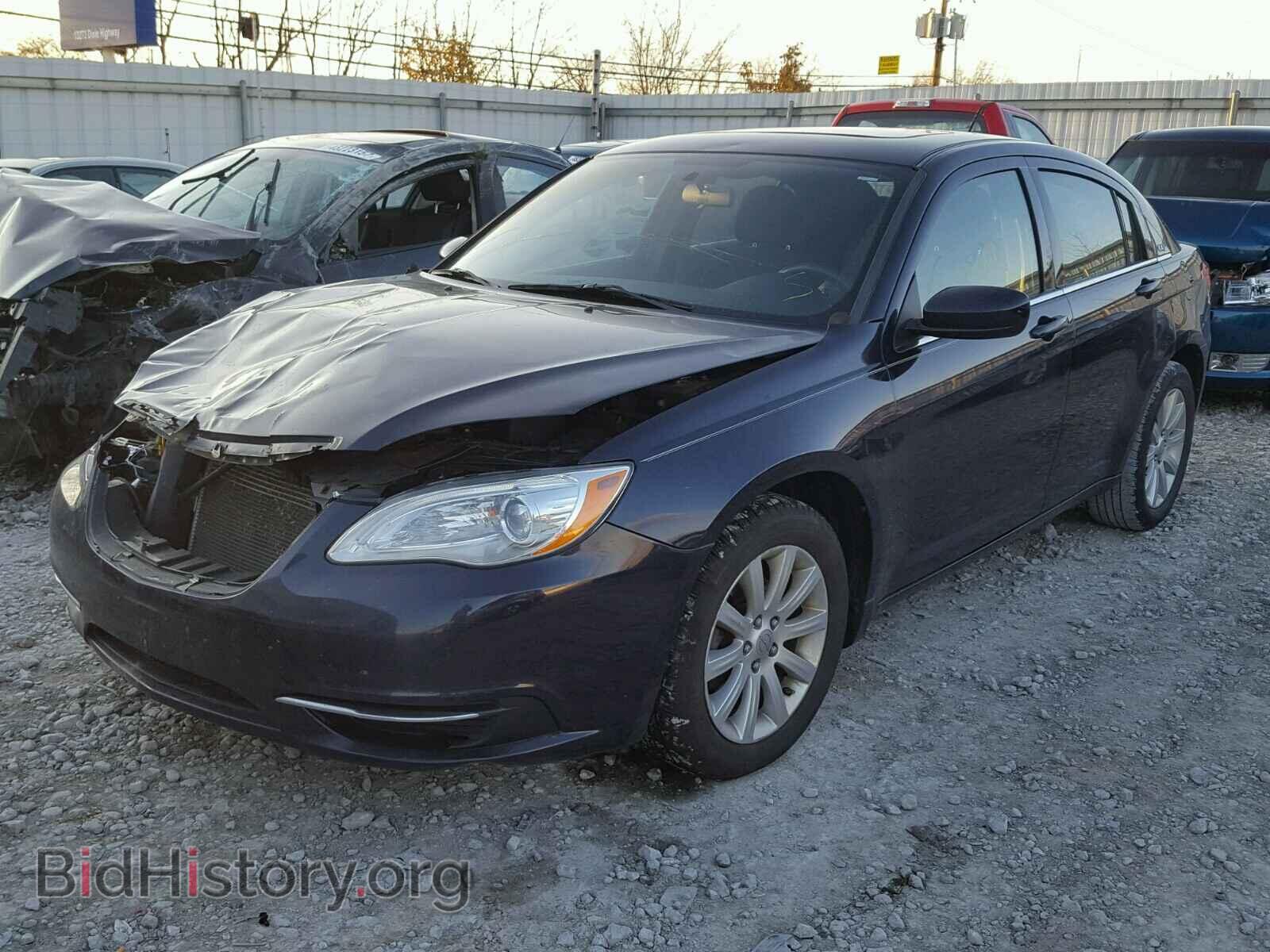 2012 CHRYSLER 200 - VIN: 1C3CCBBG2CN163979 - Фото 2