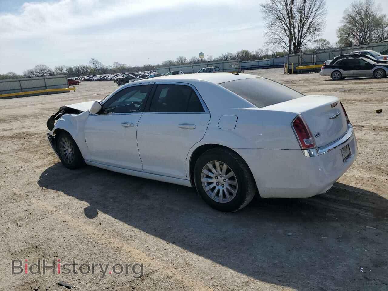 2012 CHRYSLER 300 - VIN: 2C3CCAAG8CH104374 - Фото 2
