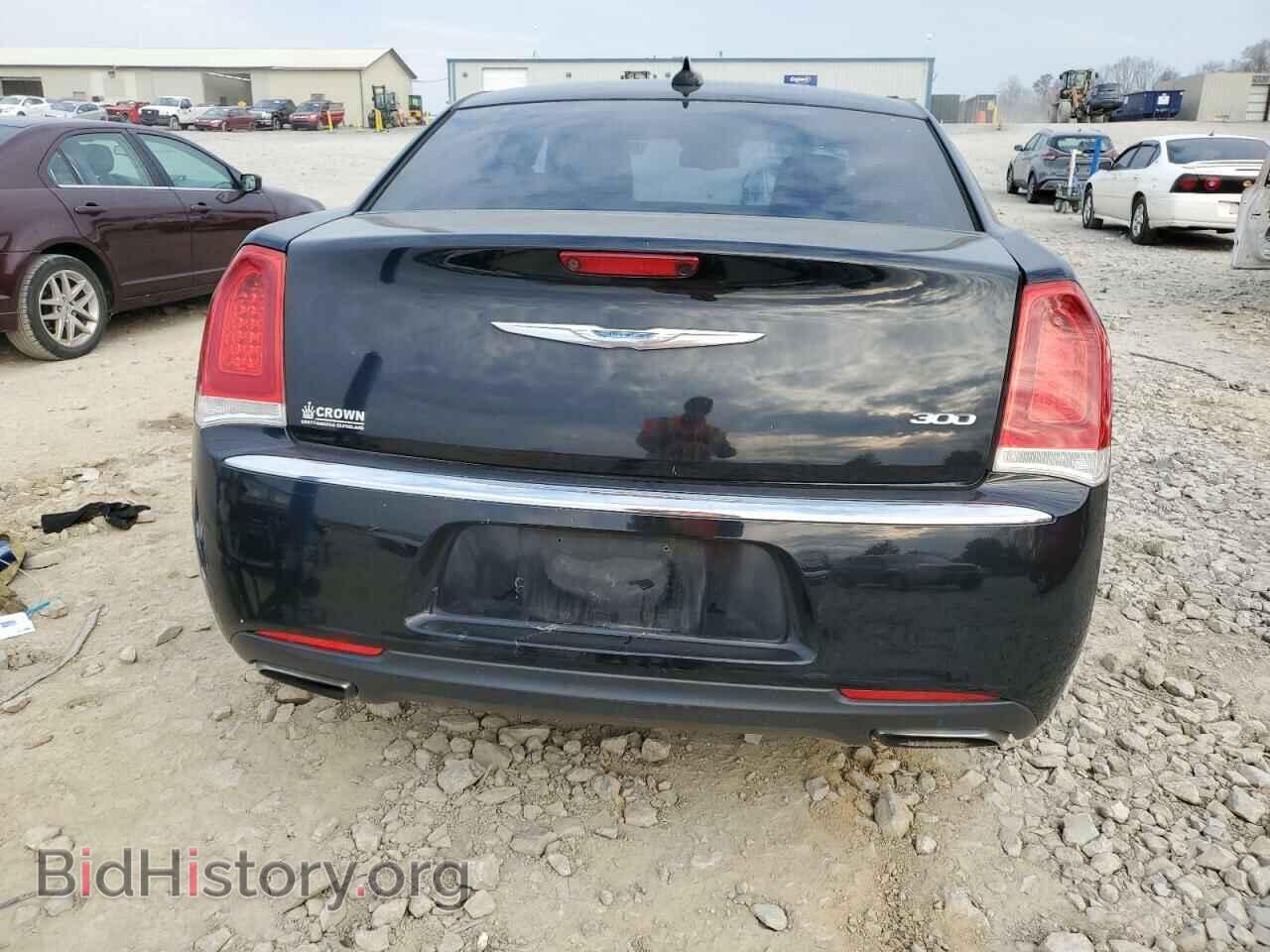 2016 CHRYSLER 300 - VIN: 2C3CCAAG4GH235596 - Фото 6