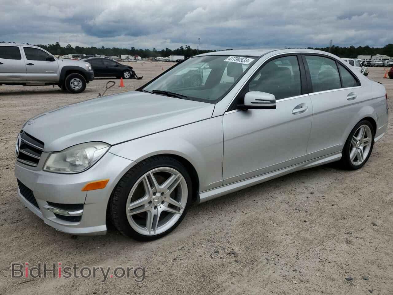 Фотография WDDGF8AB3EA931644 - MERCEDES-BENZ C-CLASS 2014
