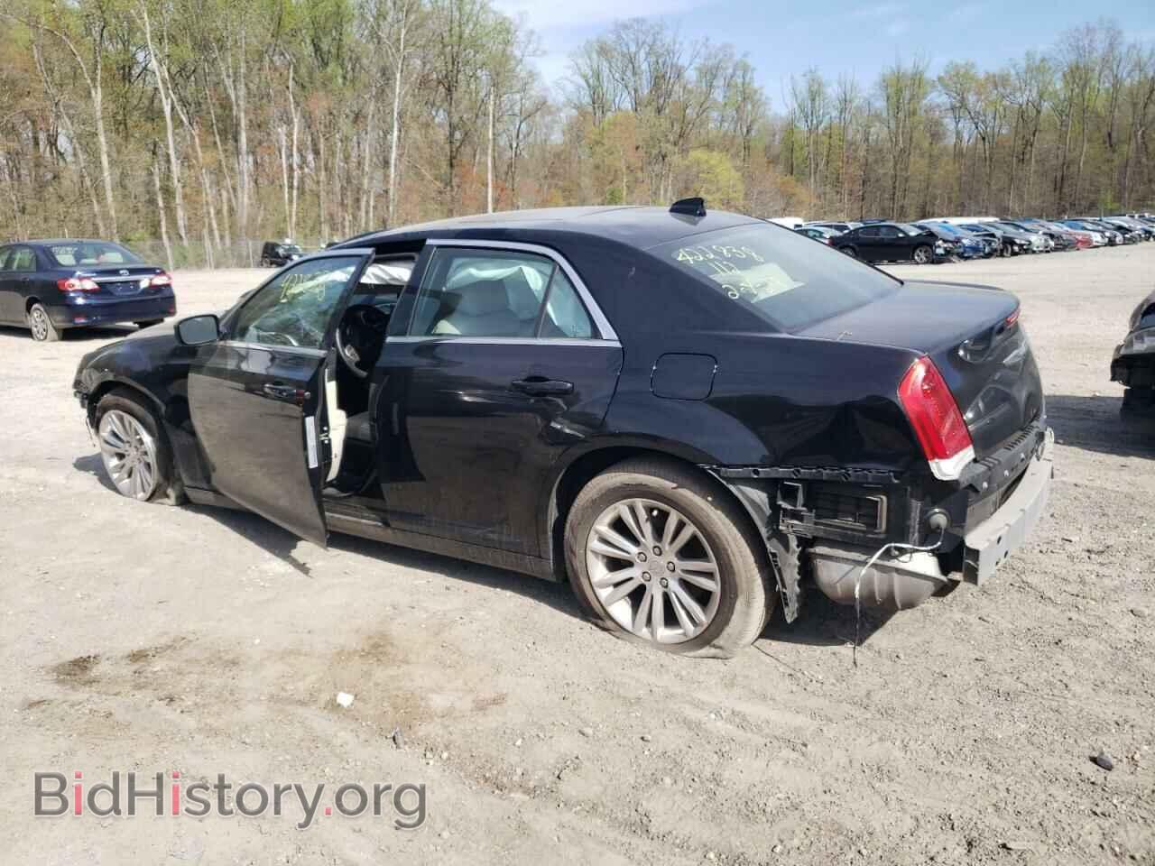 2017 CHRYSLER 300 - VIN: 2C3CCAAG5HH516338 - Фото 2
