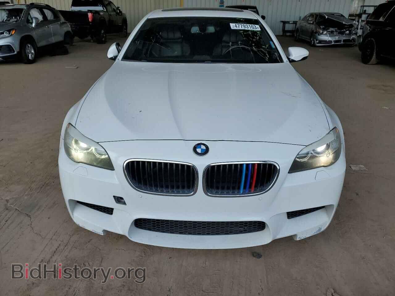2013 BMW M5 - VIN: WBSFV9C54DC774028 - Фото 5