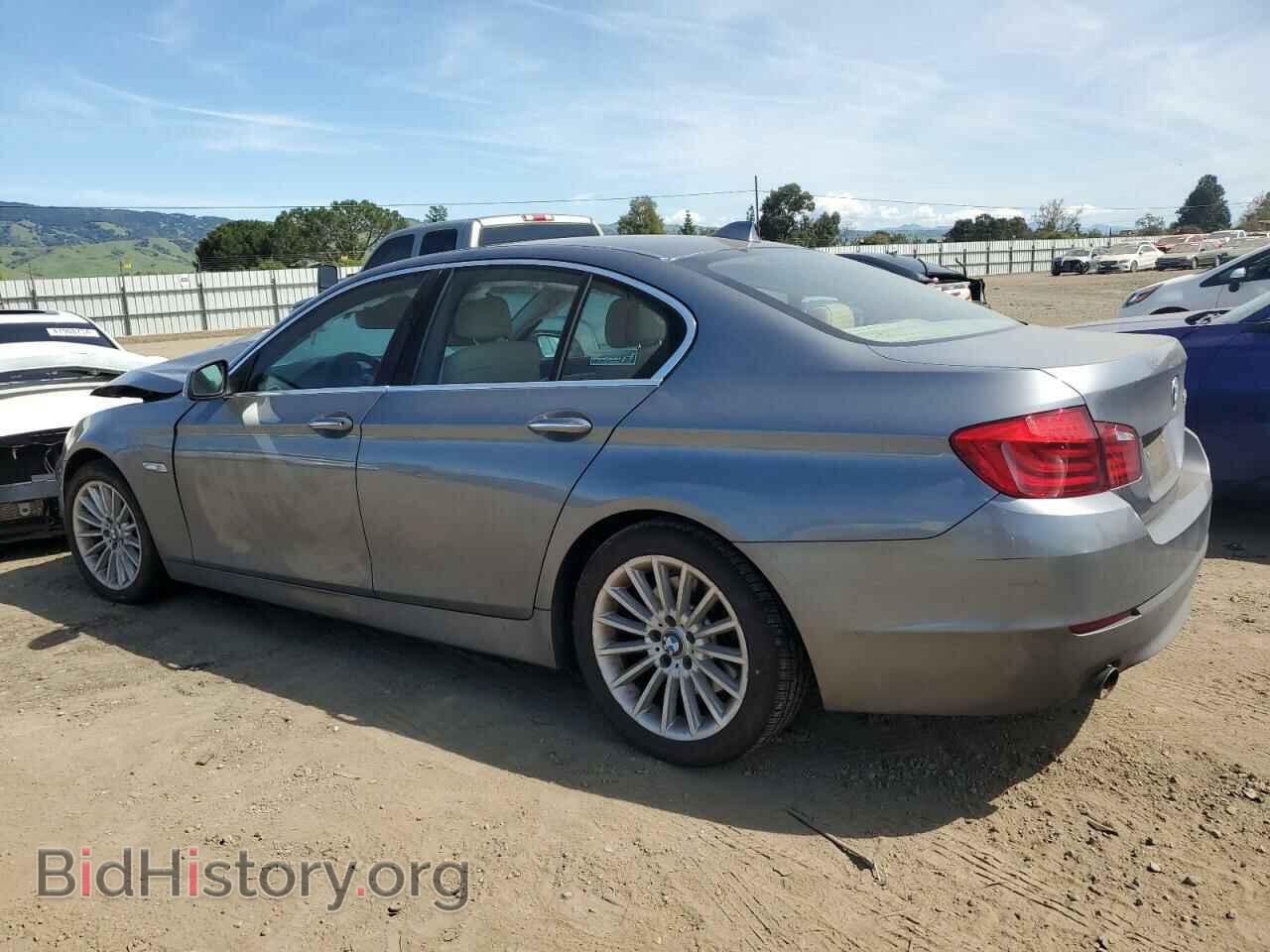 2011 BMW 5 SERIES - VIN: WBAFR7C5XBC802845 - Фото 2