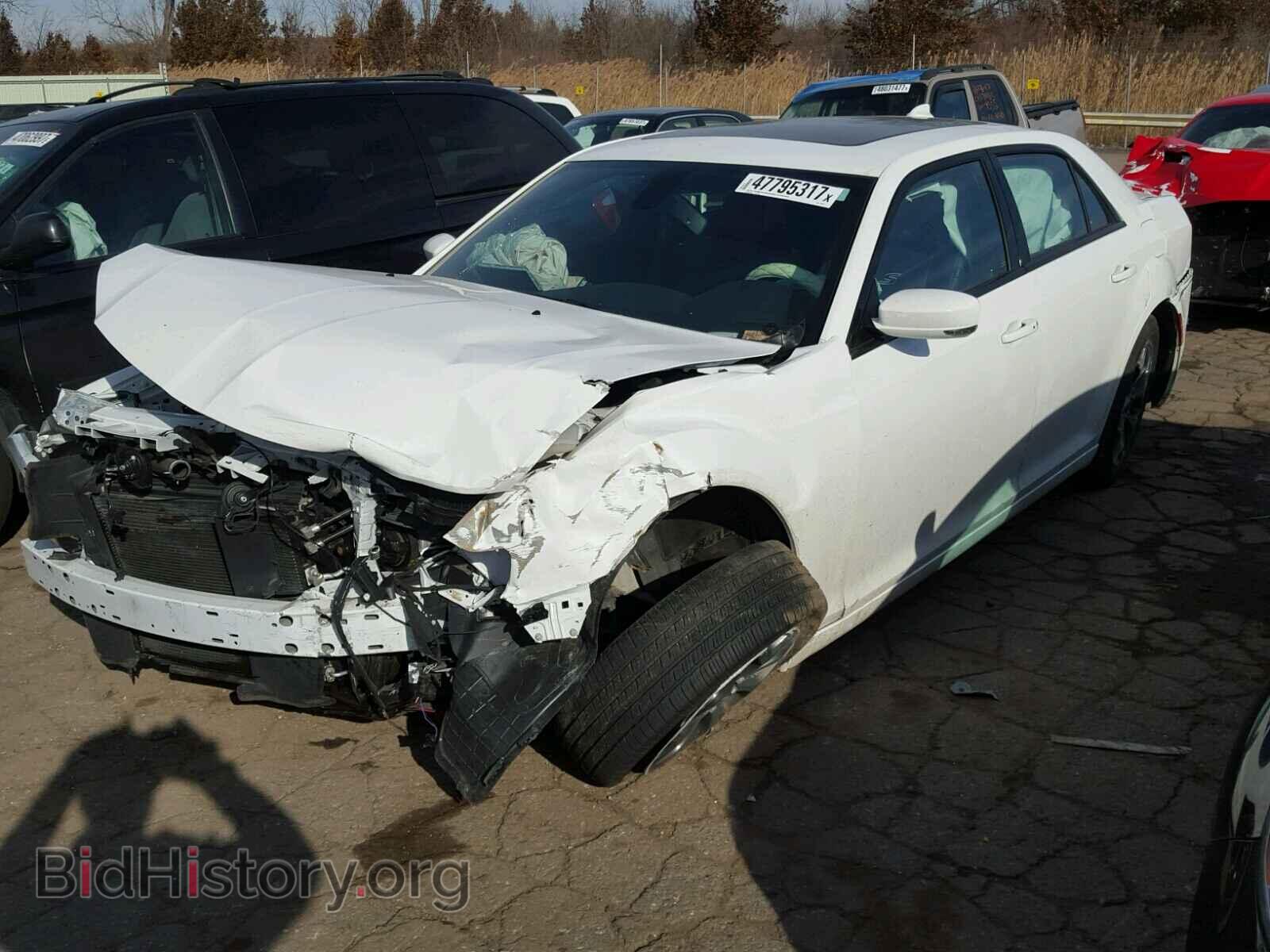 2017 CHRYSLER 300 - VIN: 2C3CCAGG6HH553423 - Фото 2