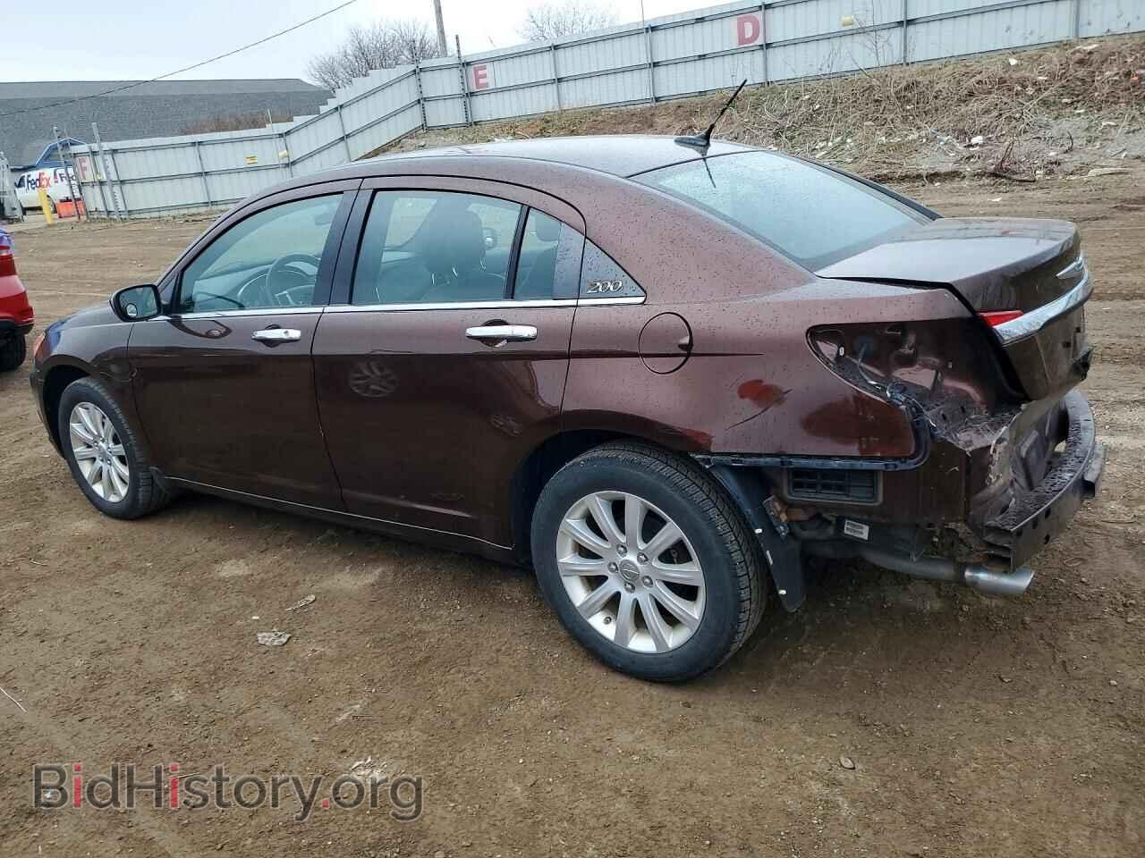 2013 CHRYSLER 200 - VIN: 1C3CCBCG2DN580177 - Фото 2