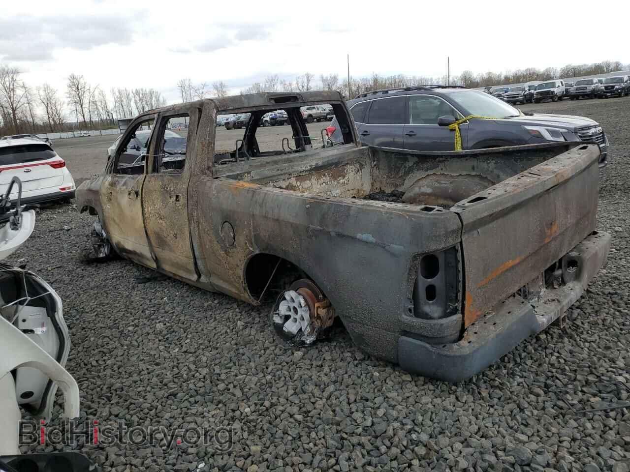 2018 RAM 1500 - VIN: 1C6RR7FG8JS270584 - Фото 2