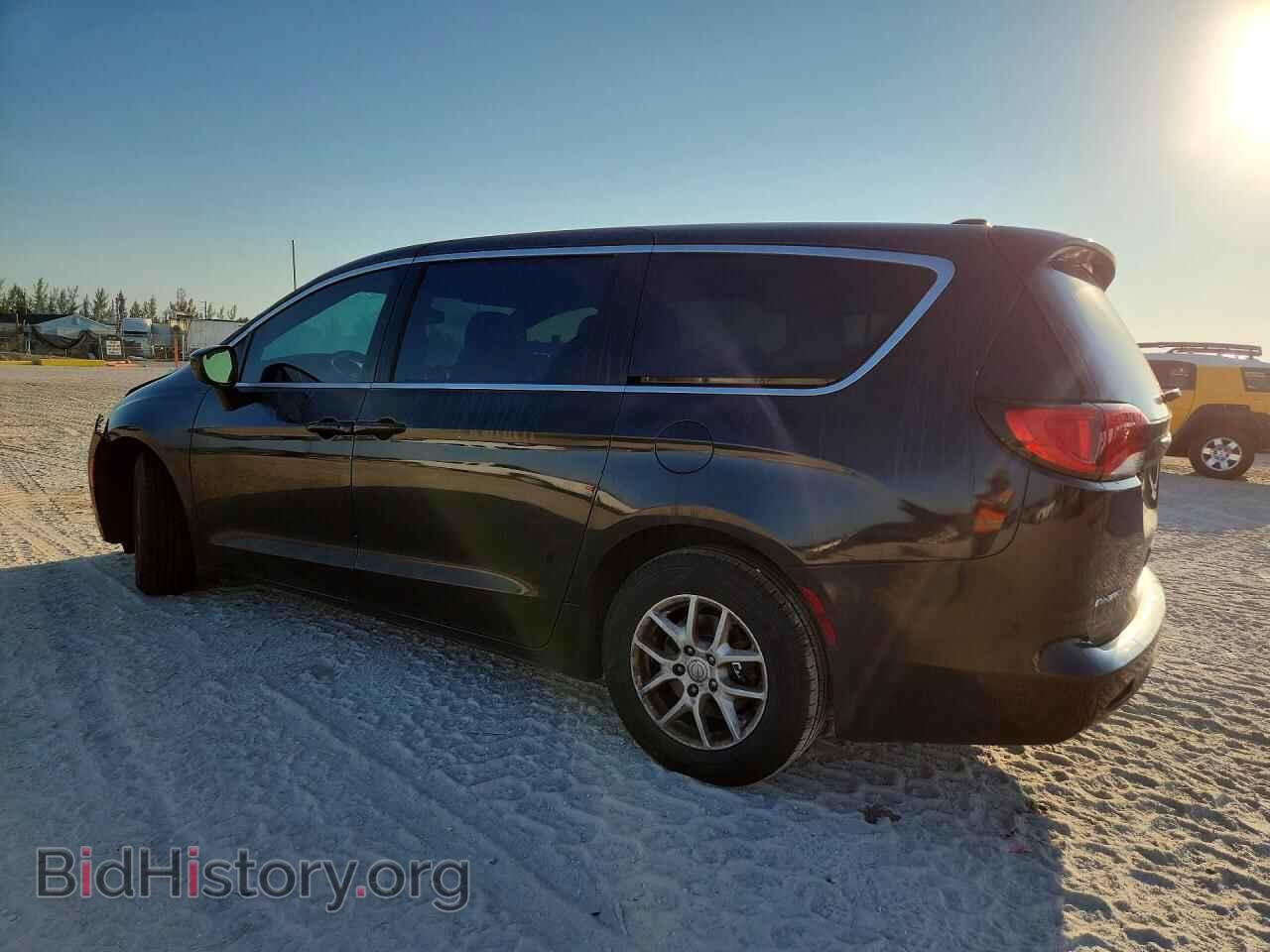 2017 CHRYSLER PACIFICA - VIN: 2C4RC1CG4HR553720 - Photo 2
