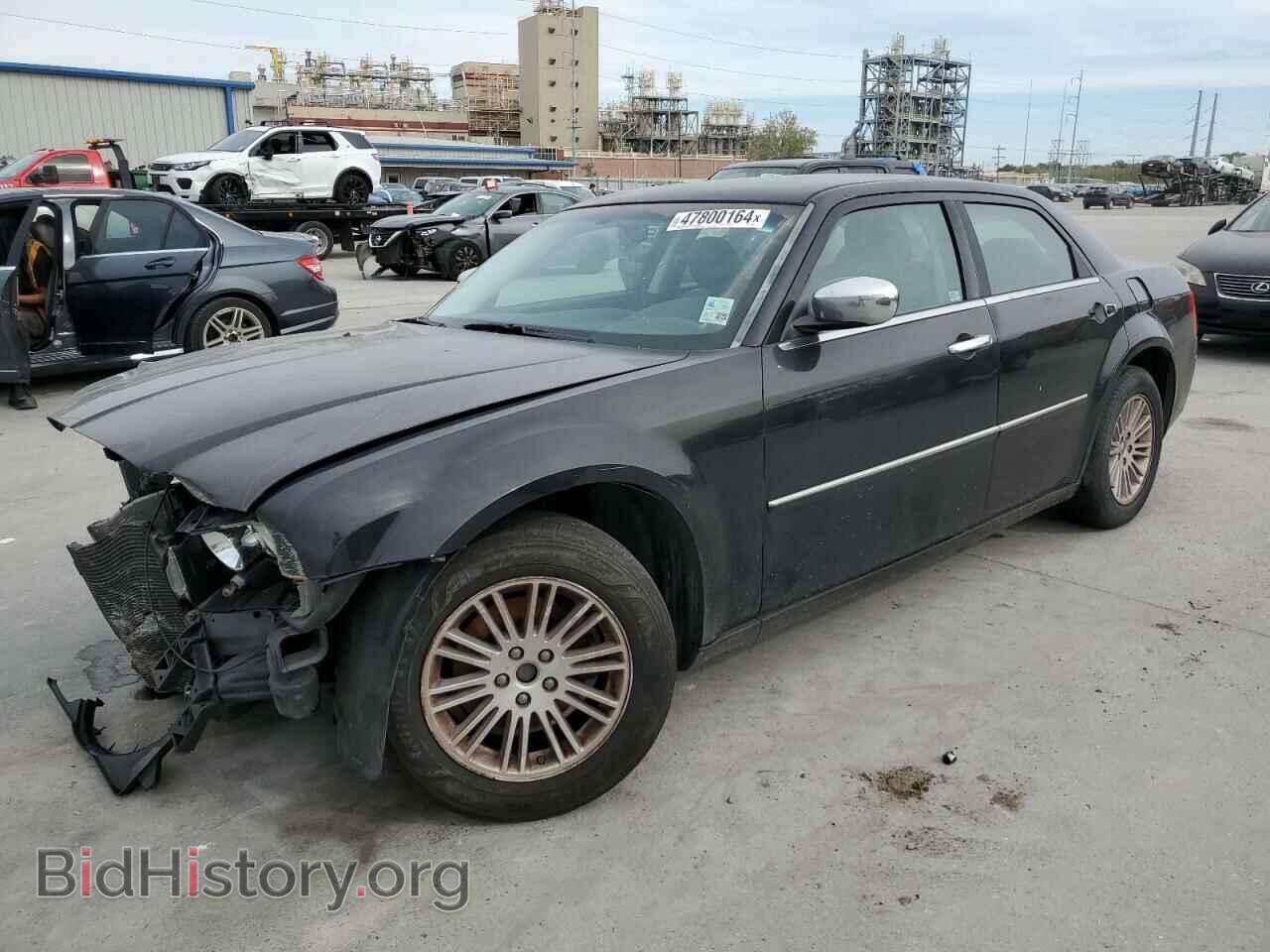 Photo 2C3CA4CD8AH198683 - CHRYSLER 300 2010