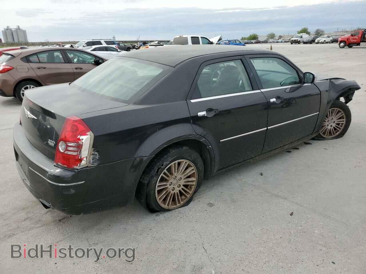 2010 CHRYSLER 300 - VIN: 2C3CA4CD8AH198683 - Фото 3