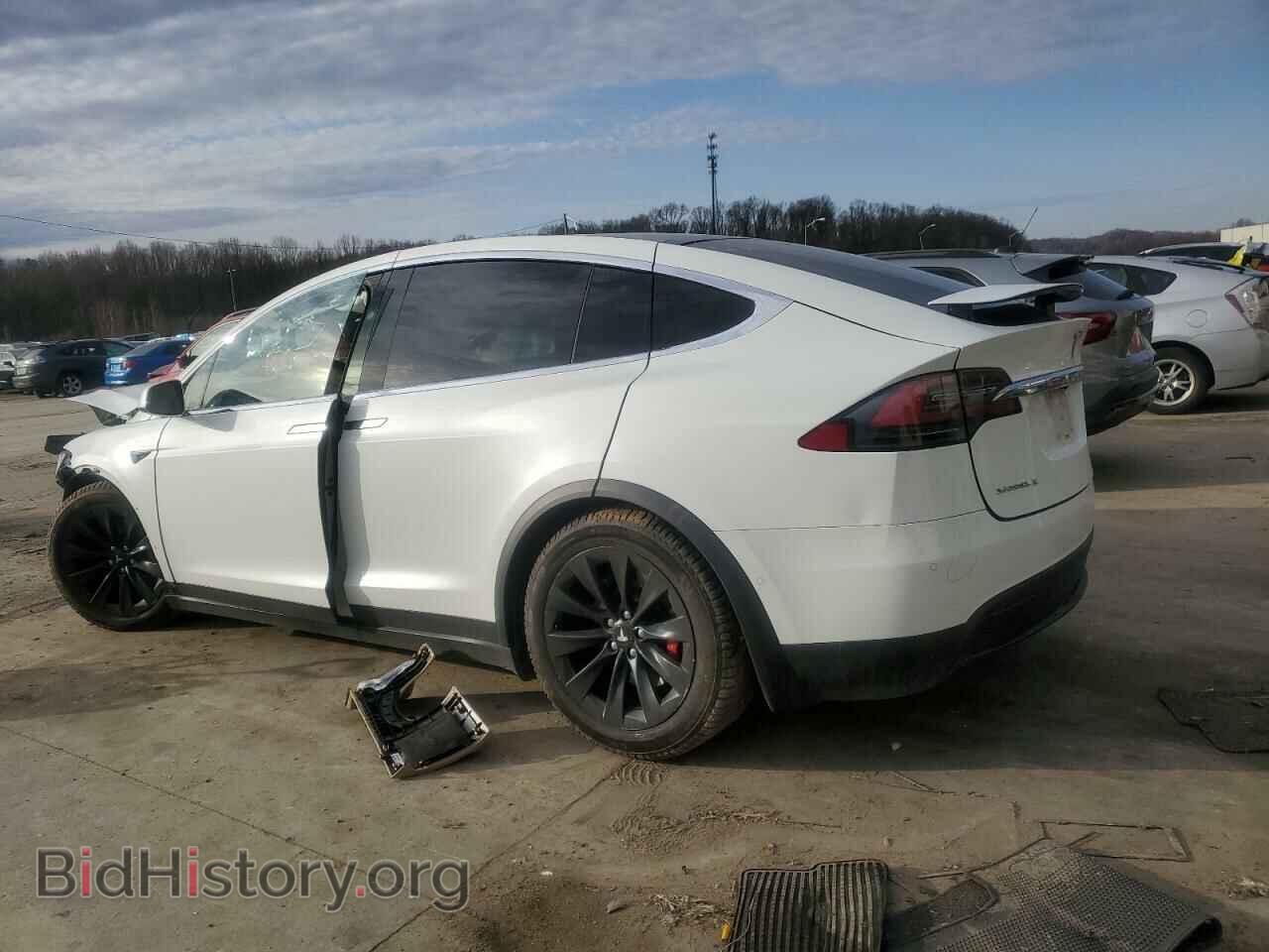 2017 TESLA MODEL X - VIN: 5YJXCBE46HF052811 - Photo 2