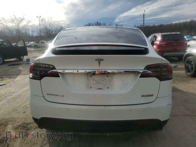 2017 Tesla MODEL X (VIN 5YJXCBE46HF052811) — photo 6 of 13