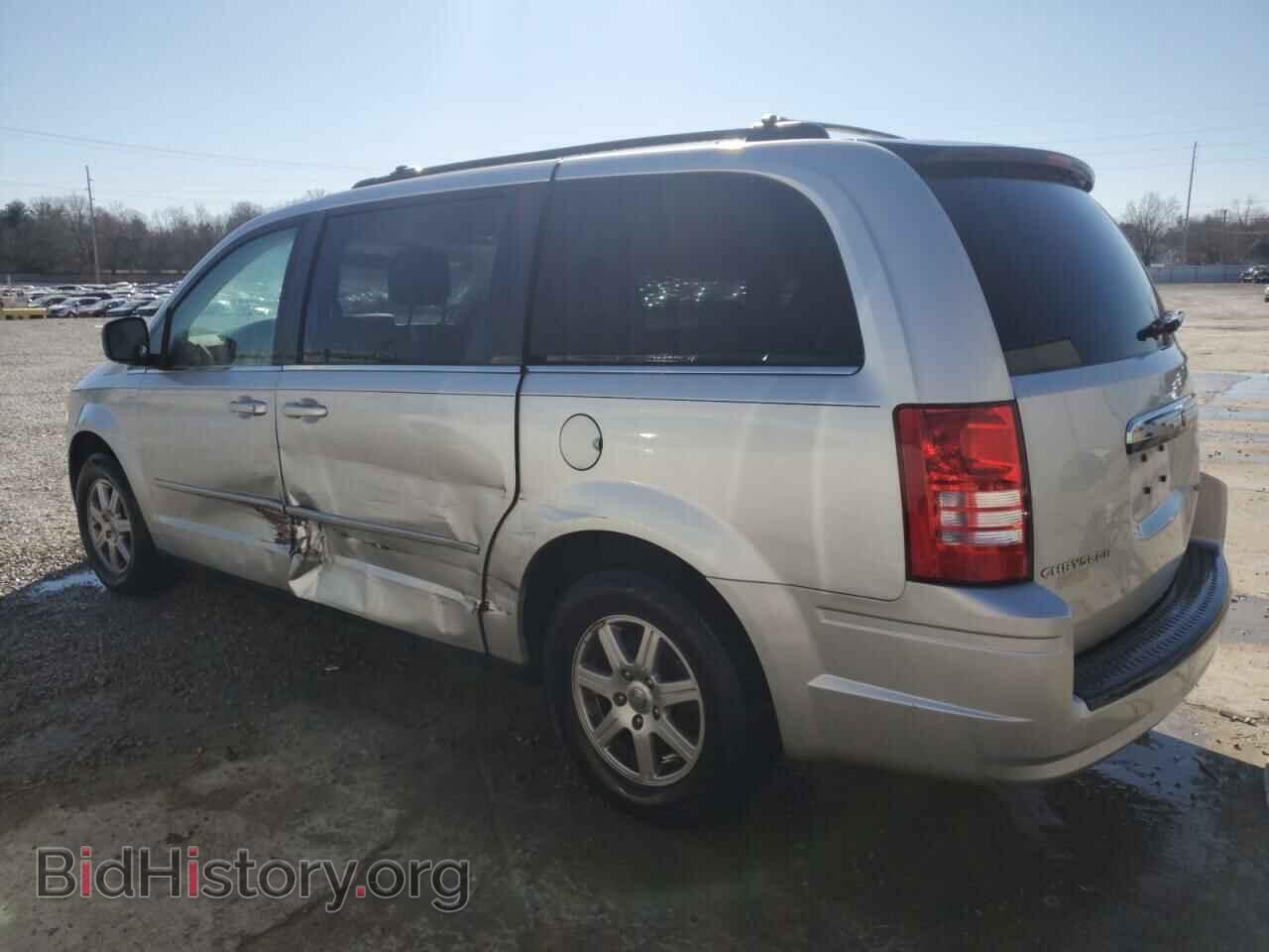 2010 CHRYSLER MINIVAN - VIN: 2A4RR2D12AR399040 - Фото 2