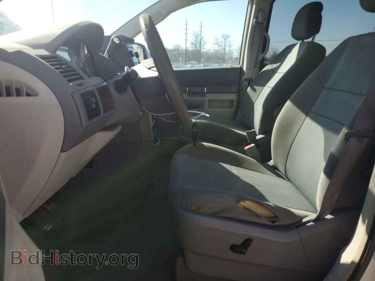 2010 CHRYSLER MINIVAN - VIN: 2A4RR2D12AR399040 - Фото 7