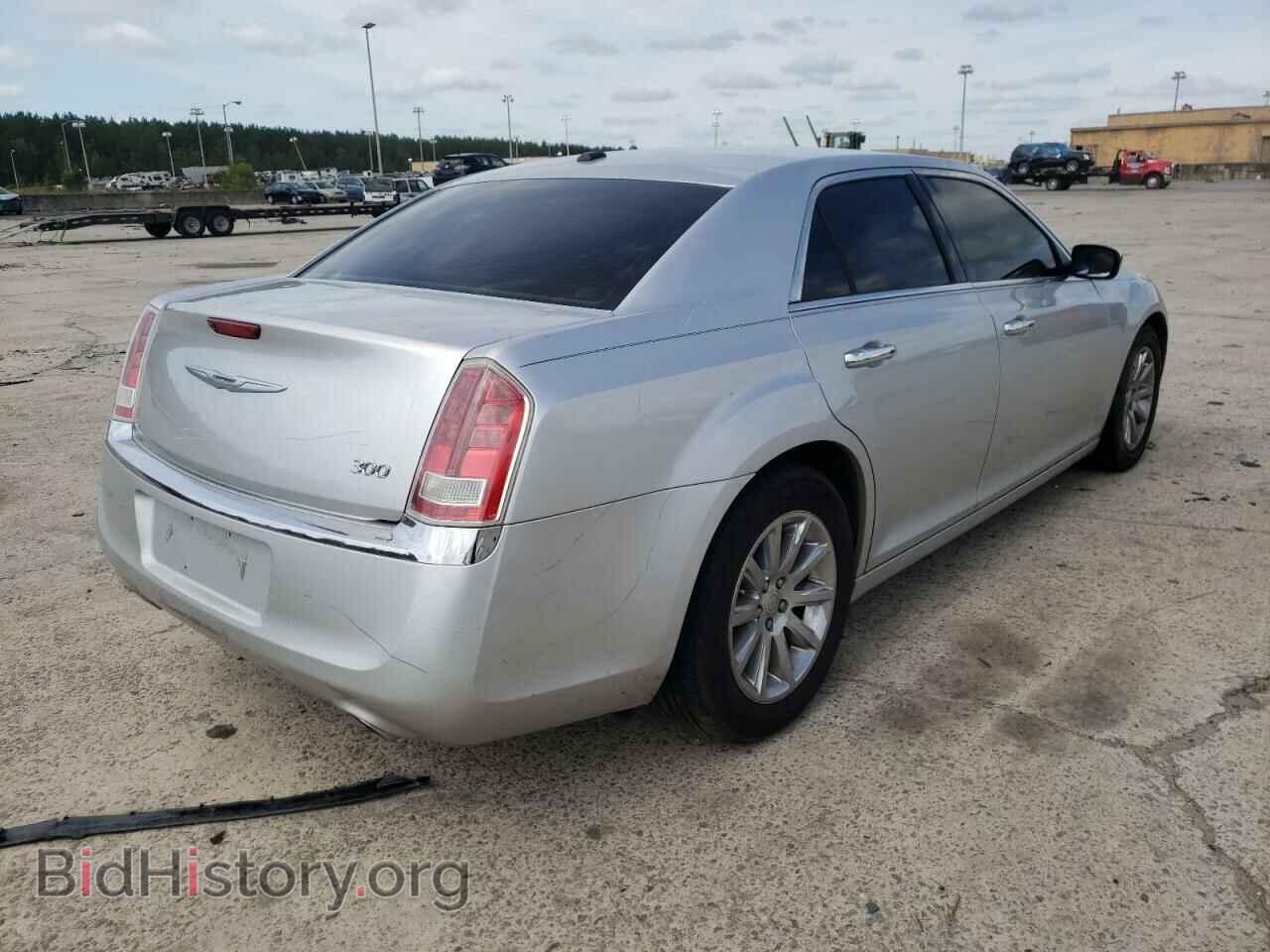 2012 CHRYSLER 300 - VIN: 2C3CCACG1CH210372 - Фото 4