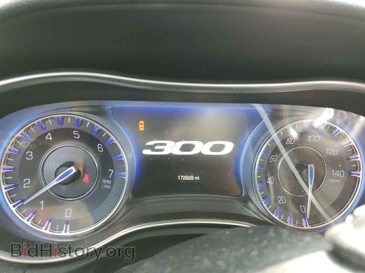 2019 CHRYSLER 300 - VIN: 2C3CCAAG3KH563102 - Фото 9