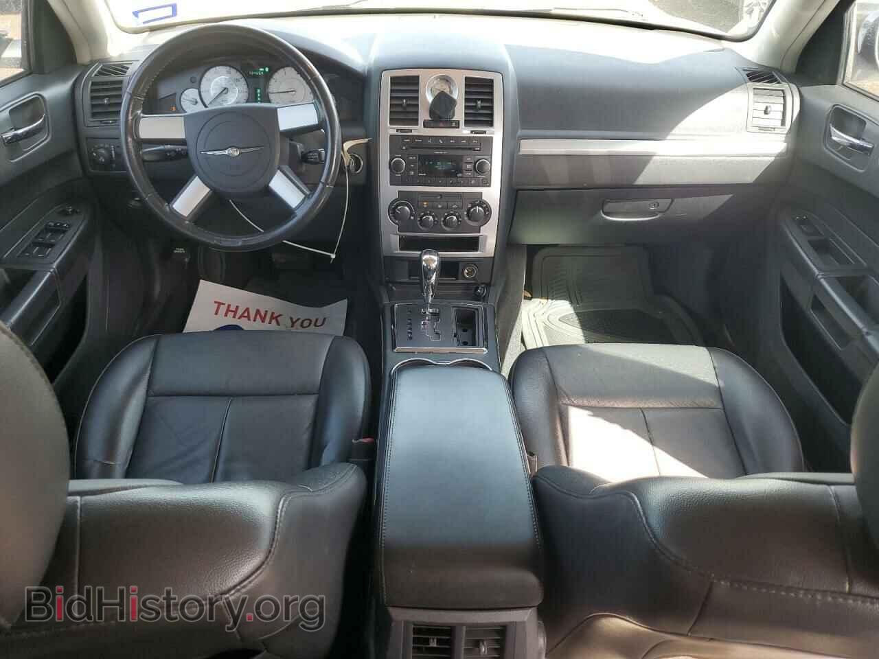 2010 CHRYSLER 300 - VIN: 2C3CA5CV5AH305414 - Фото 8