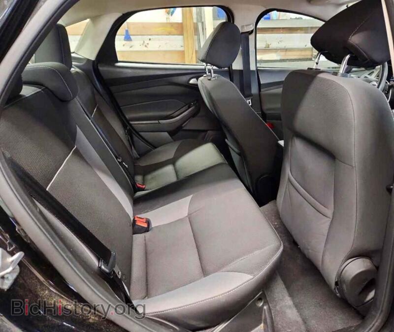 2014 Ford FOCUS (VIN 1FADP3F21EL269305) — photo 10 of 14