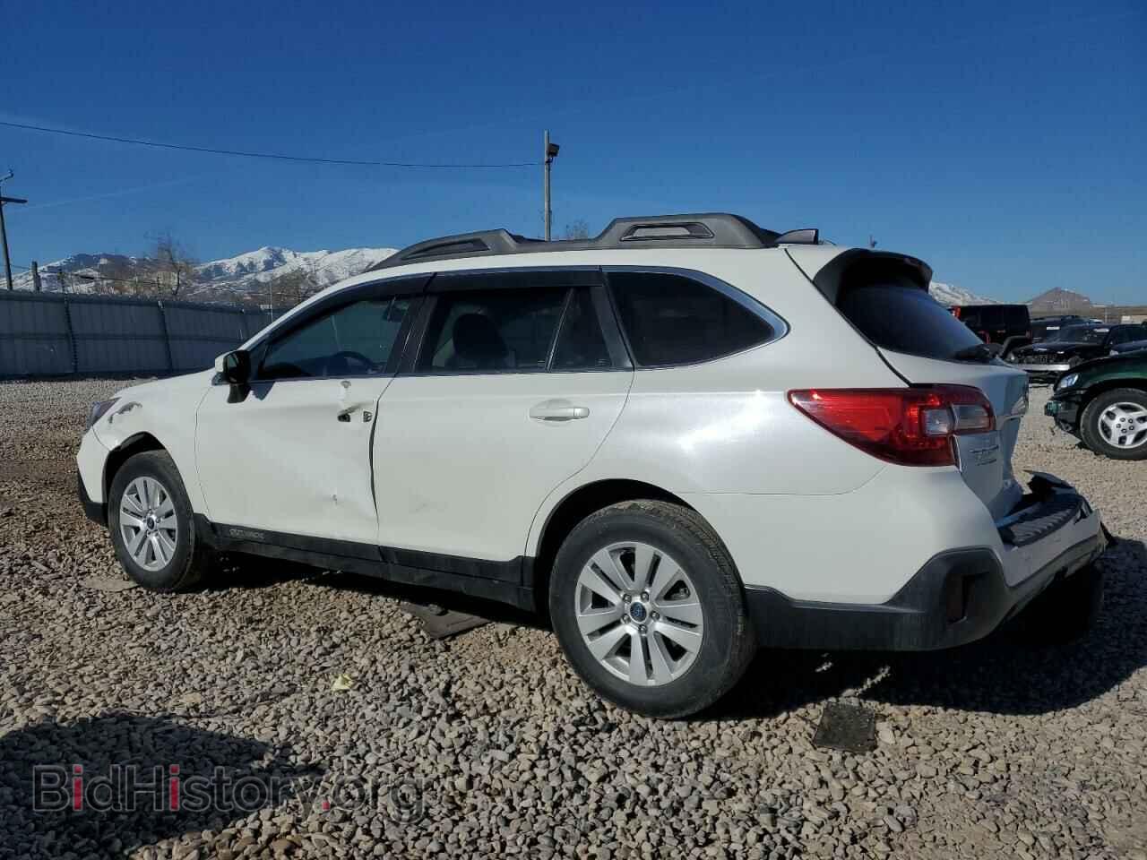 2018 SUBARU OUTBACK - VIN: 4S4BSACC5J3244172 - Фото 2