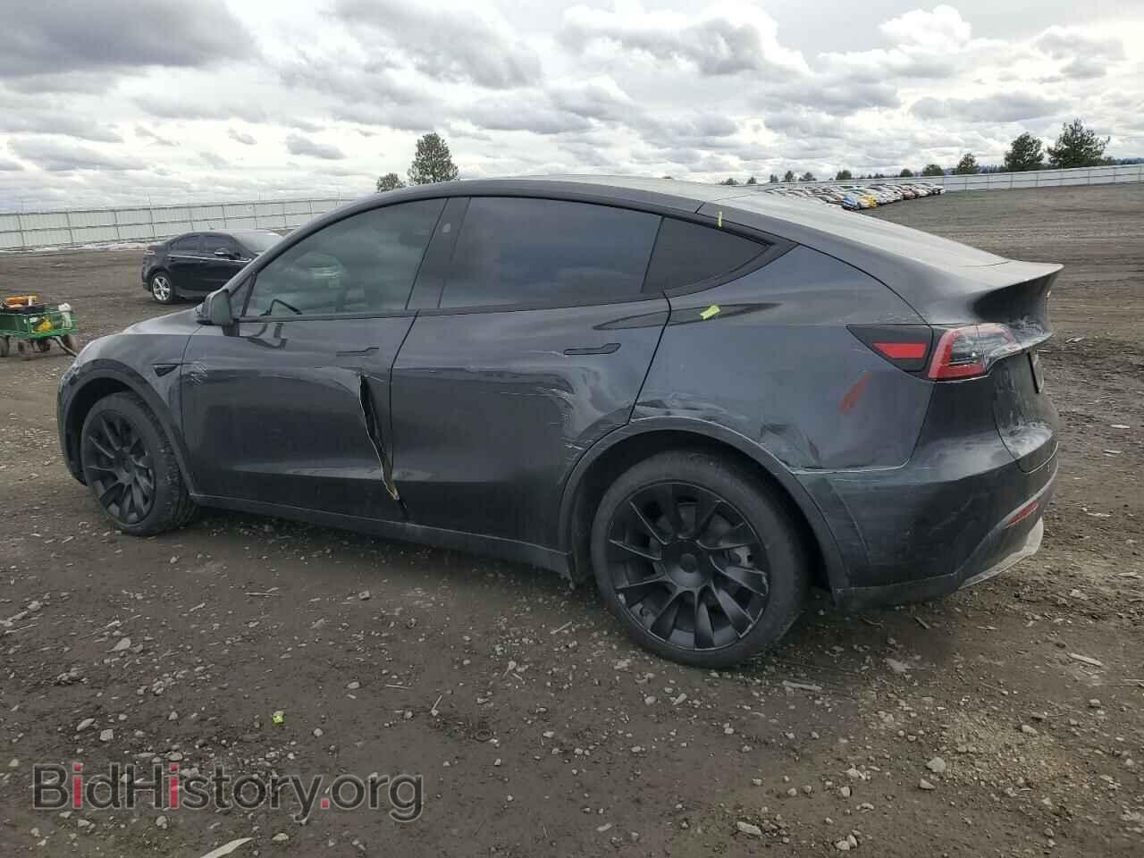 2024 TESLA MODEL Y - VIN: 7SAYGDEE2RF164264 - Photo 2