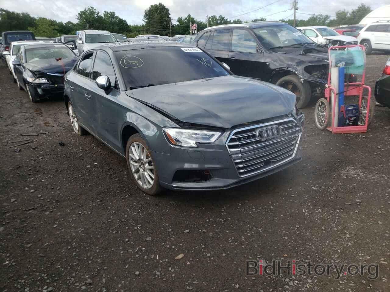 Фотография WAUB8GFF8H1058284 - AUDI A3 2017