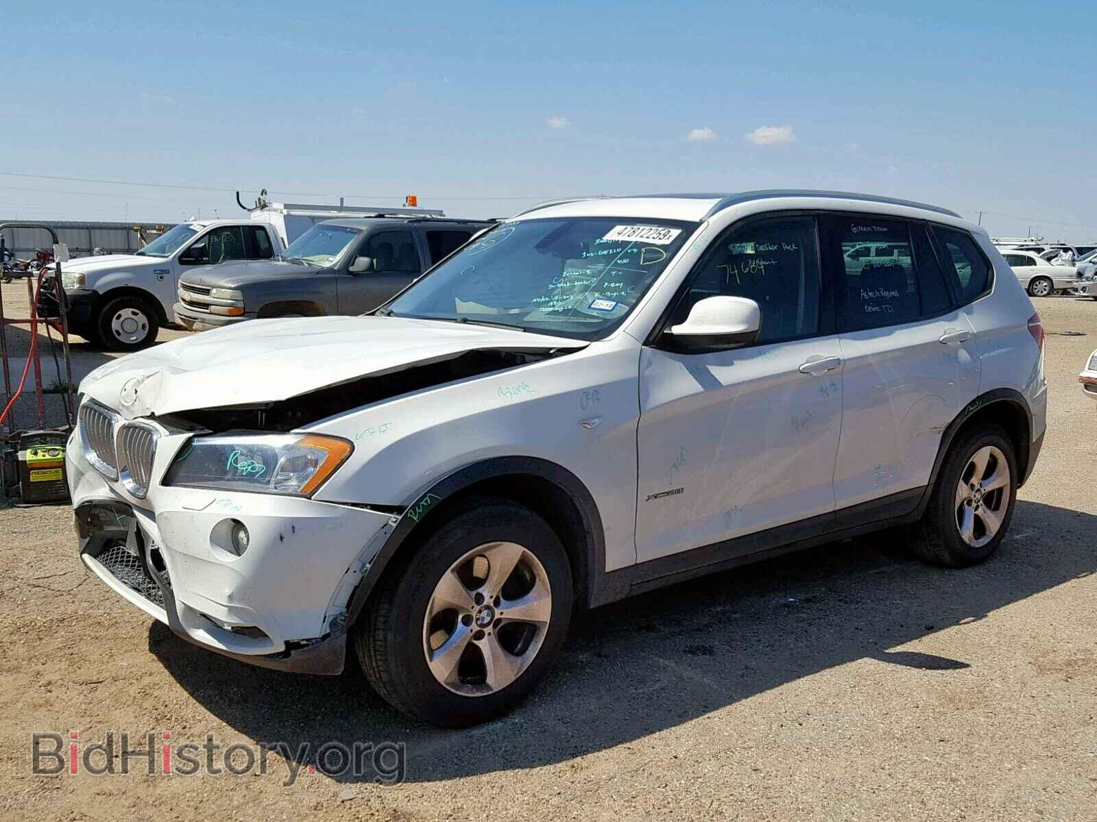 2011 BMW X3 - VIN: 5UXWX5C52BL714366 - Фото 2