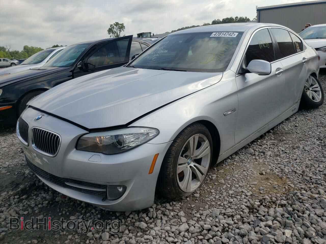 2011 BMW 5 SERIES - VIN: WBAFR1C57BC741029 - Фото 2