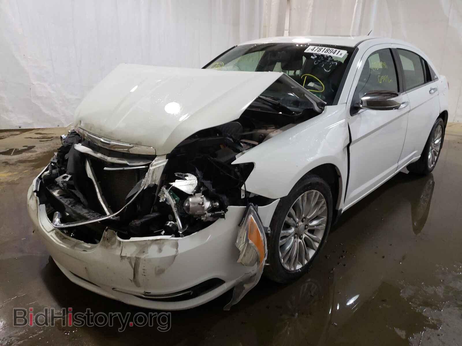 2012 CHRYSLER 200 - VIN: 1C3CCBCB2CN278424 - Фото 2