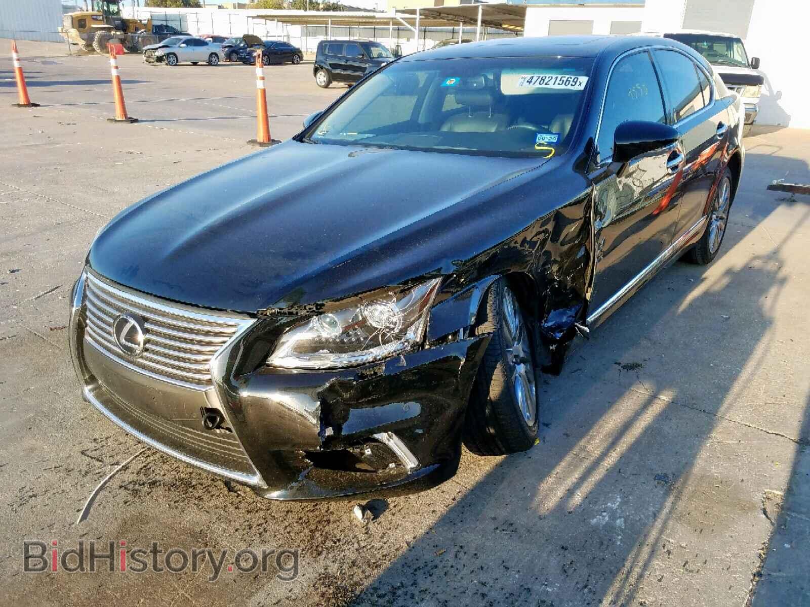 2015 LEXUS LS460 - VIN: JTHBL5EF8F5138163 - Photo 2