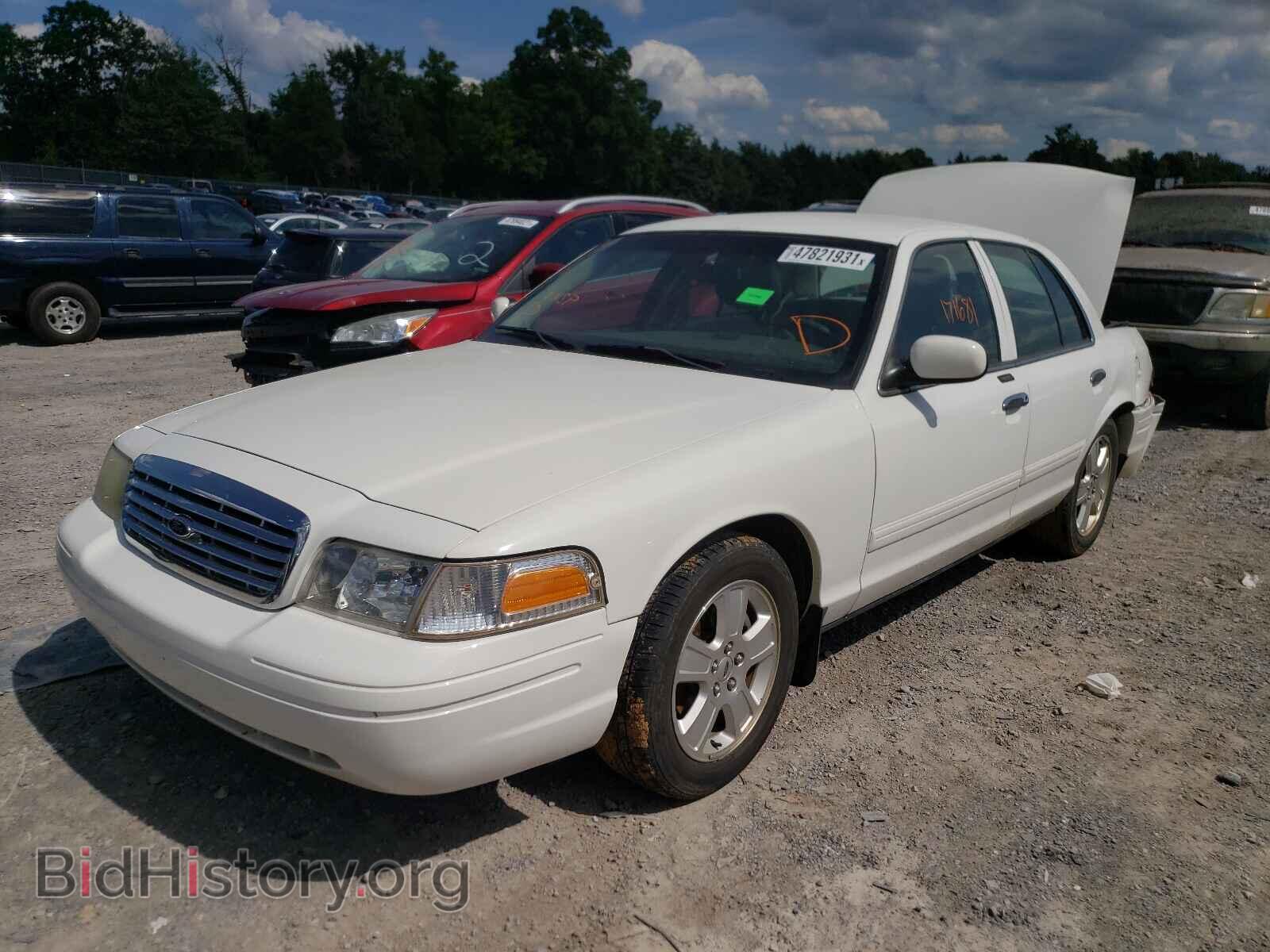 2011 FORD CROWN VIC - VIN: 2FABP7EV0BX130579 - Фото 2