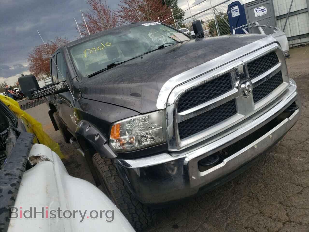 2016 RAM All Models - VIN: 3C6UR5HL6GG118635 - Photo 4