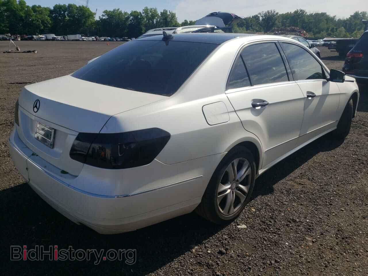 2011 MERCEDES-BENZ E-CLASS - VIN: WDDHF8HB2BA444019 - Фото 4