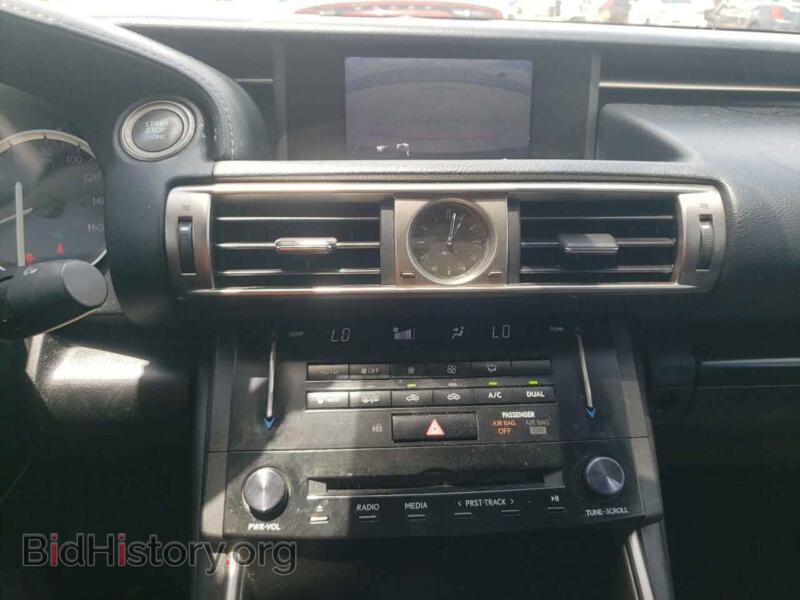 2014 Lexus IS (VIN JTHBF1D23E5017196) — photo 9 of 10