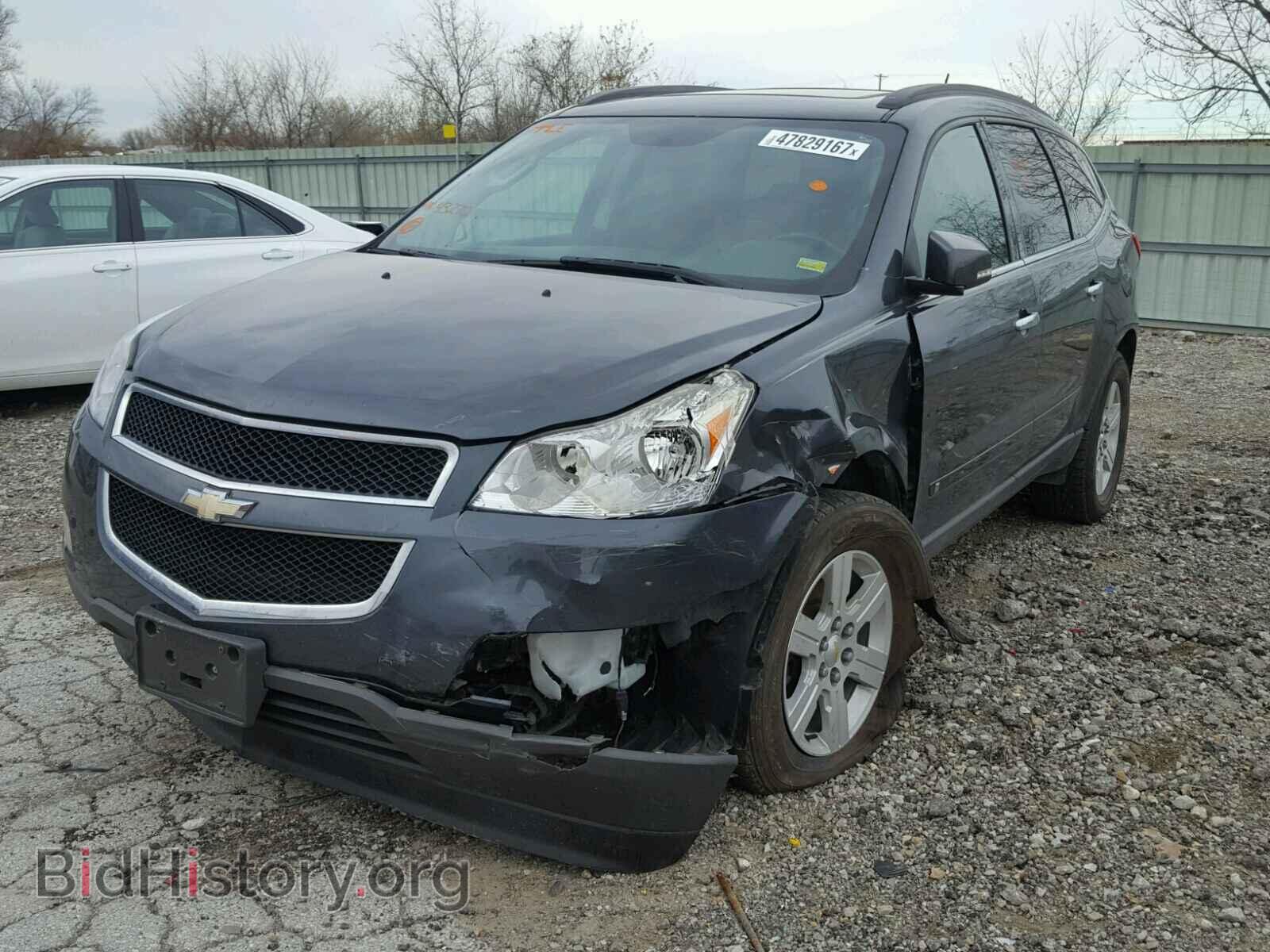 2010 CHEVROLET TRAVERSE - VIN: 1GNLRFED9AS143270 - Фото 2