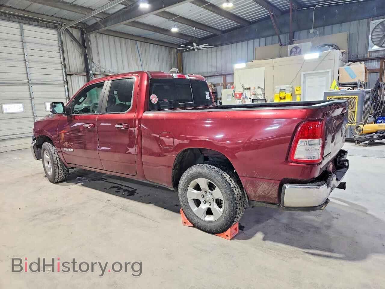 2019 RAM 1500 - VIN: 1C6SRFBT3KN656358 - Фото 2