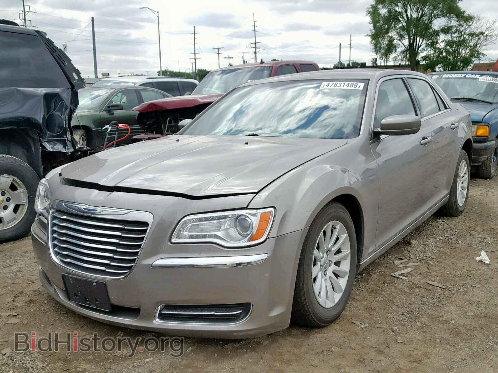 2014 CHRYSLER 300 - VIN: 2C3CCAAG7EH228915 - Фото 2